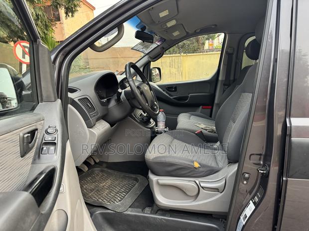 Hyundai H1 2008 Grey photo 13