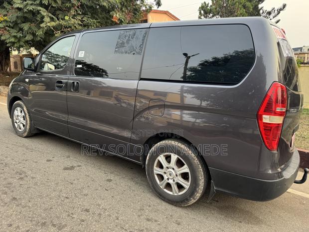 Hyundai H1 2008 Grey photo 6