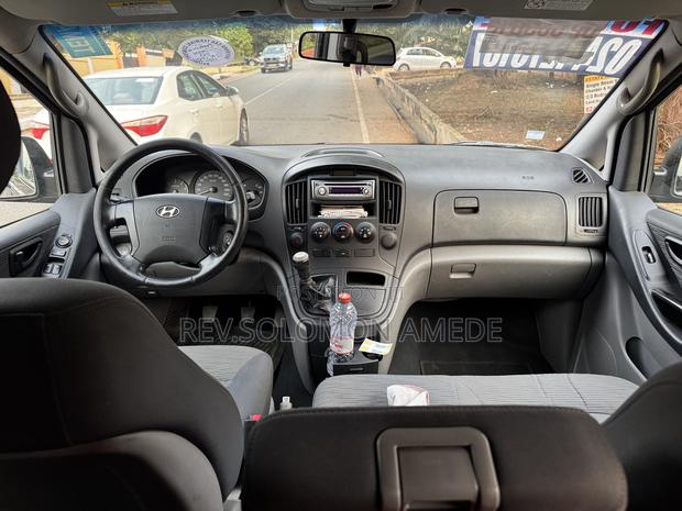 Hyundai H1 2008 Grey photo 10