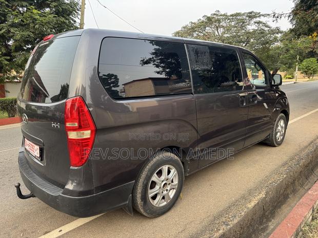 Hyundai H1 2008 Grey photo 3