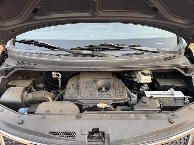 Hyundai H1 2008 Grey photo 9