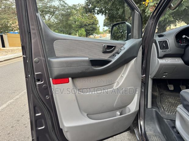 Hyundai H1 2008 Grey photo 7