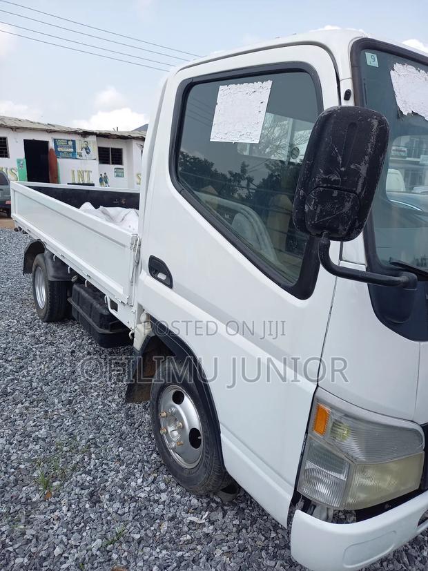 Mitsubishi Canter 2012 White
