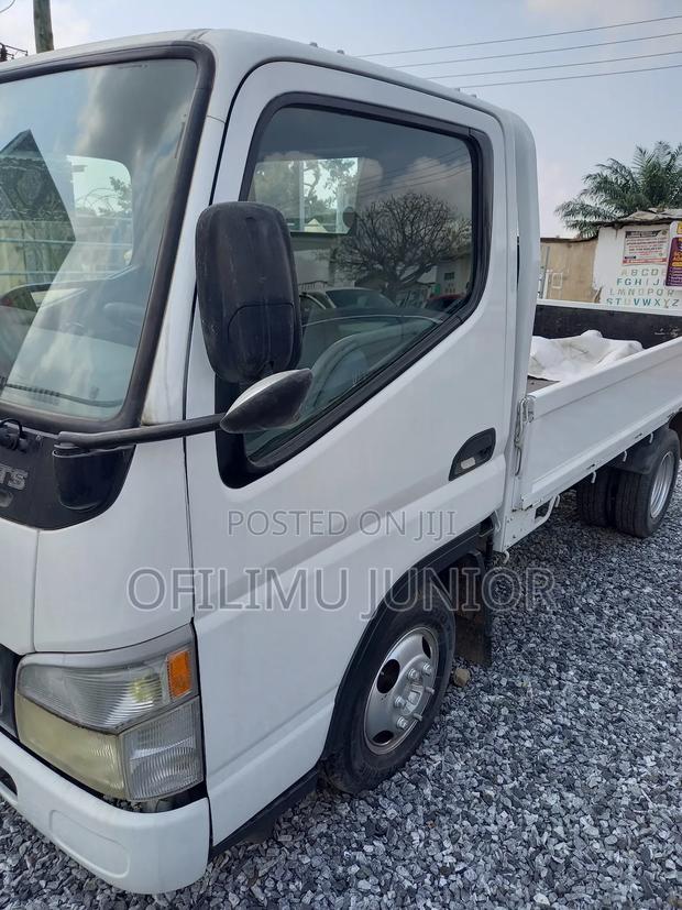 Mitsubishi Canter 2012 White photo 5