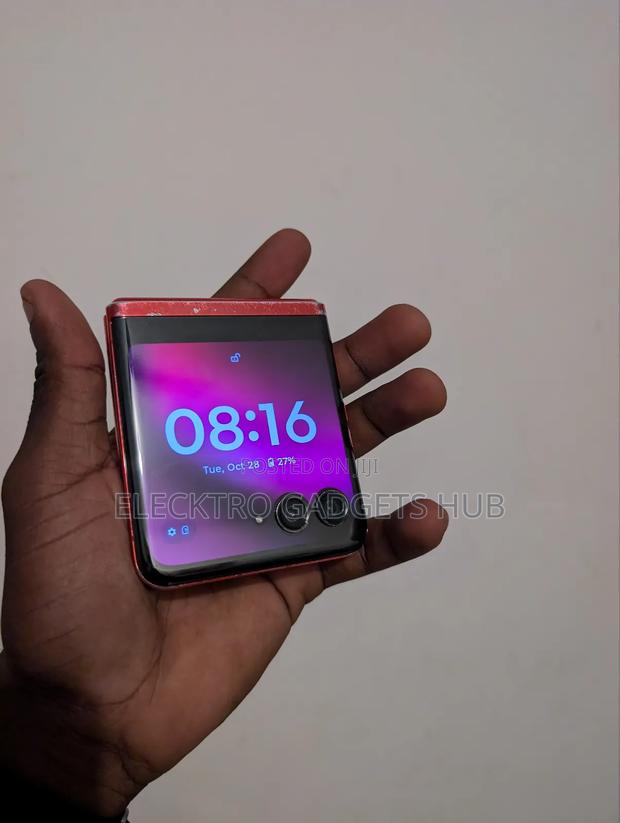 Motorola Razr 40 Ultra 256 GB Red photo 5