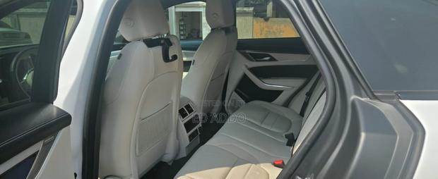 Jaguar F-Pace P250 R-Dynamic S AWD 2024 White photo 3
