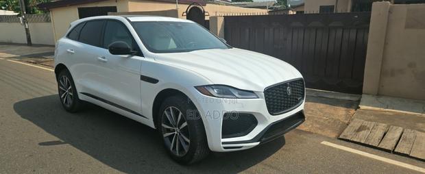 Jaguar F-Pace P250 R-Dynamic S AWD 2024 White photo 5