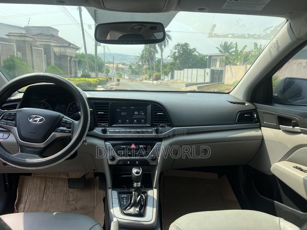 Hyundai Elantra Sport Sedan FWD (1.6L 4cyl 6M) 2017 Black