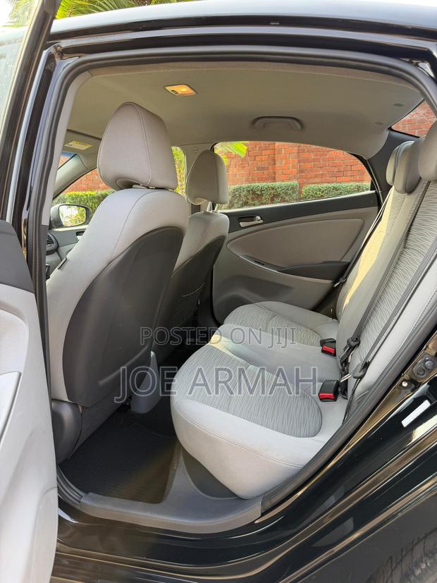 Hyundai Accent SE Sedan 2016 Black