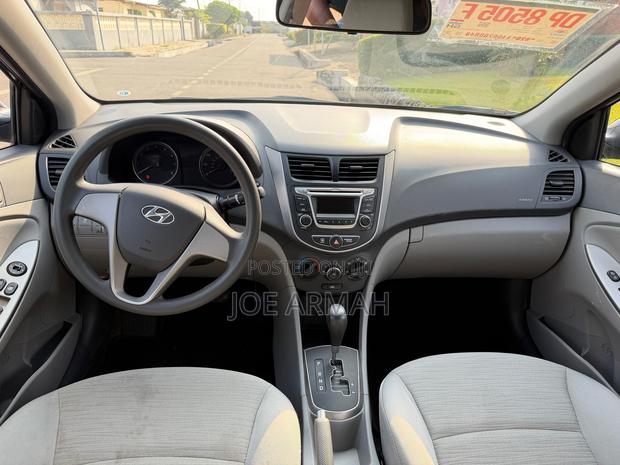 Hyundai Accent SE Sedan 2016 Black