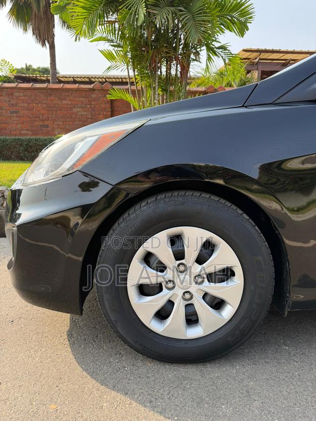Hyundai Accent SE Sedan 2016 Black