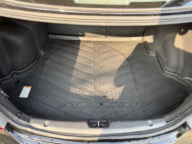 Hyundai Accent SE Sedan 2016 Black