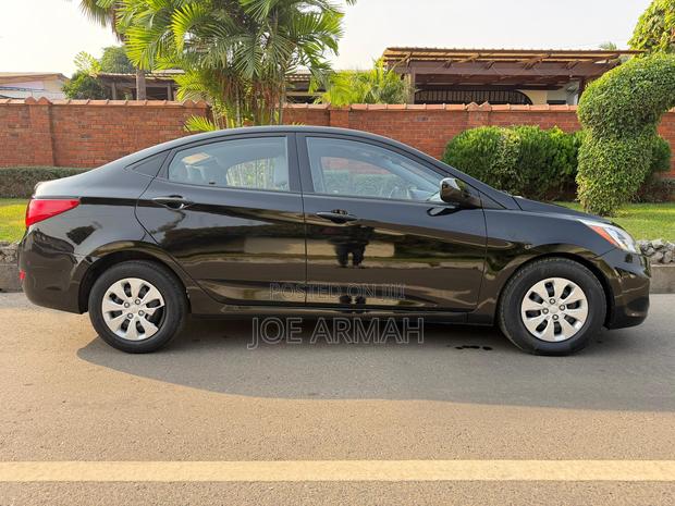 Hyundai Accent SE Sedan 2016 Black