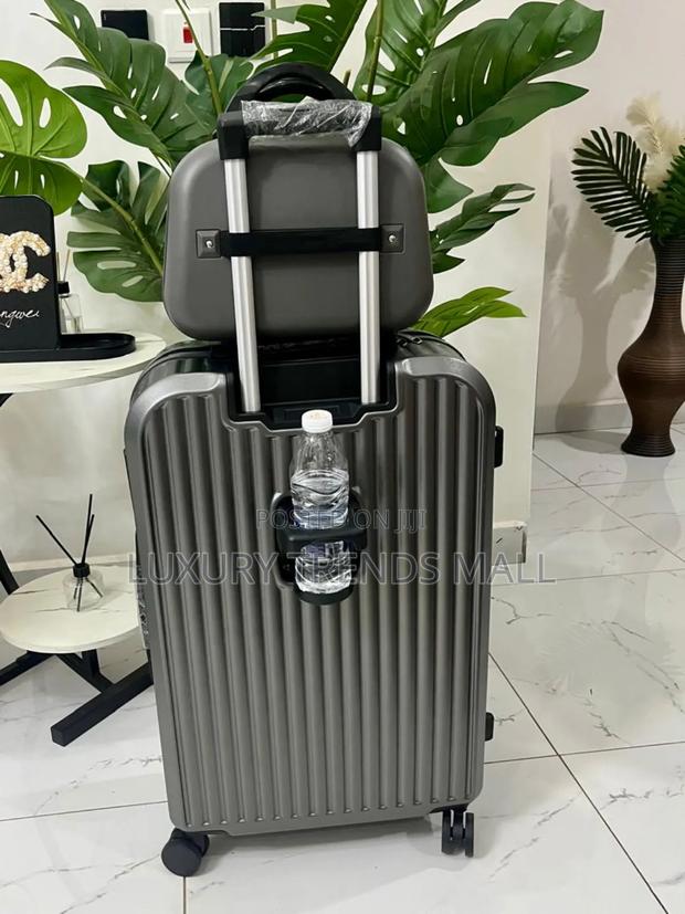Modern Travel Suitcase With 360° Wheels Built-in Bottle Holder