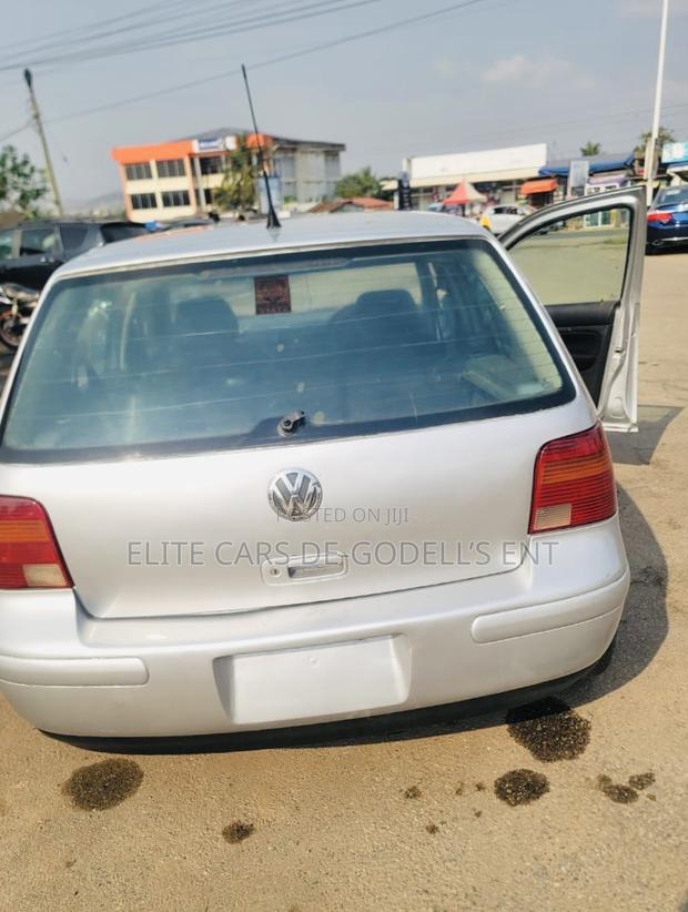 Volkswagen Golf 2.0 TDI 5 Door 2010 Silver photo 4