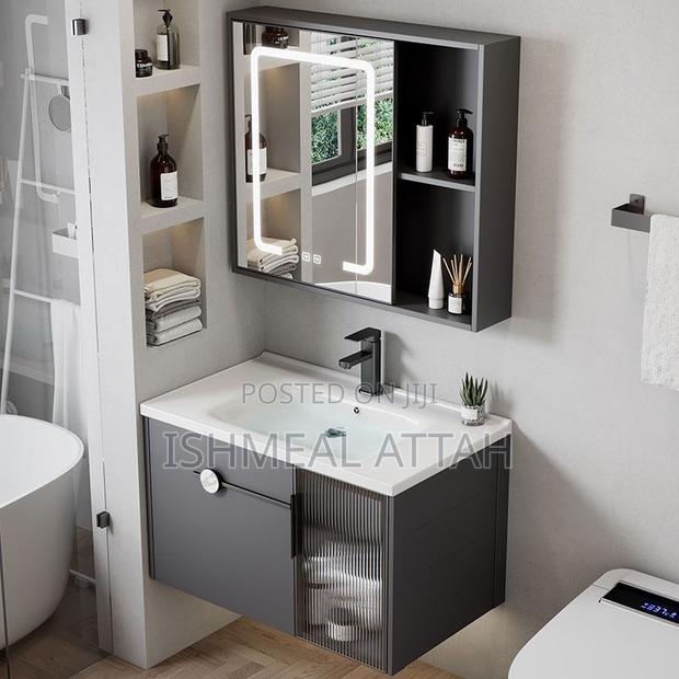 Cabinet Basin photo 2