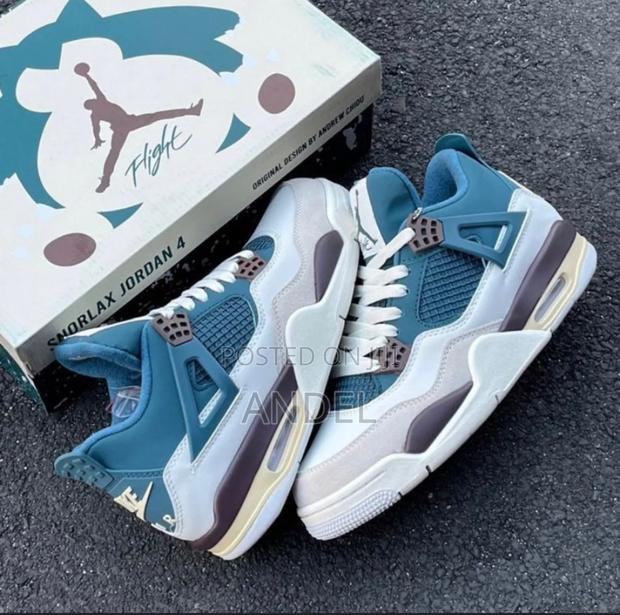 Air Jordan 4