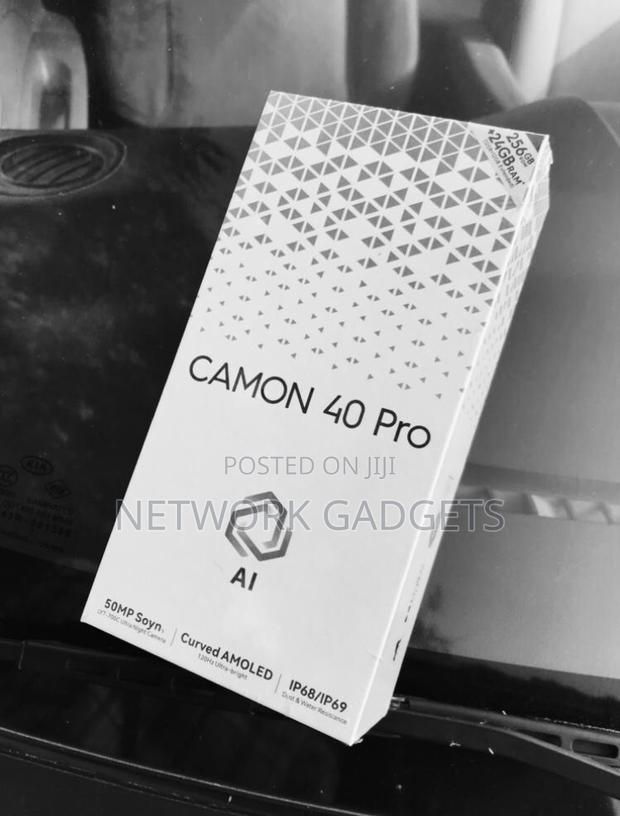 New Tecno Camon 40 Pro 256 GB Green
