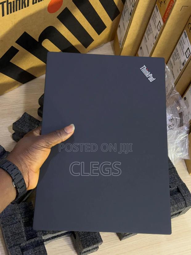 New Laptop Lenovo ThinkPad T14 16GB Intel Core i5 SSD 256GB photo 2