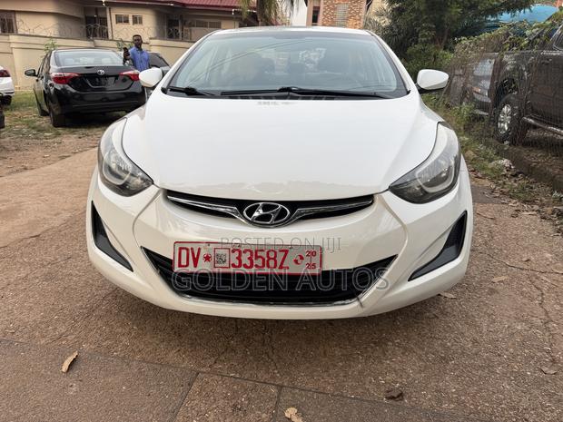 Hyundai Elantra SE Sedan FWD (1.8L 4cyl 6A) 2016 White