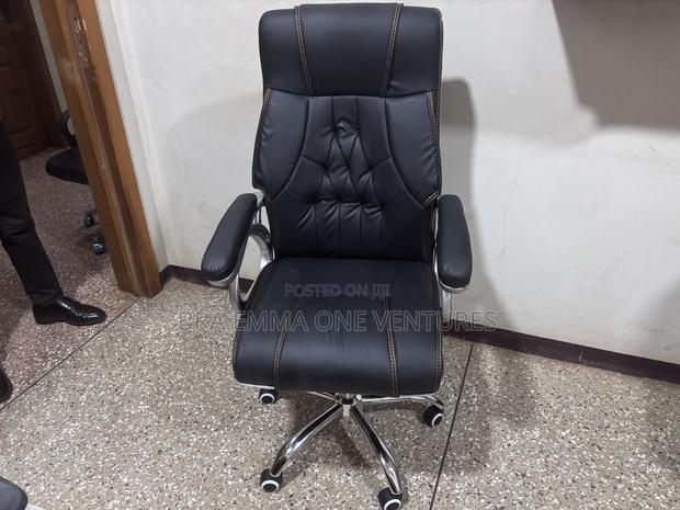 Executive Office Chair photo 2