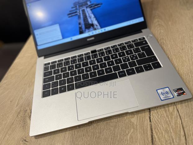 Laptop Huawei MateBook 13 WRT-W19E 8GB AMD Ryzen 5 SSD 512GB