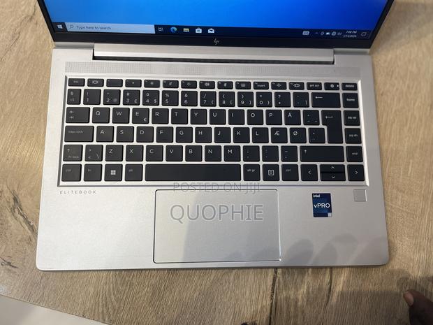 Laptop HP EliteBook 640 G9 16GB Intel Core I5 SSD 256GB