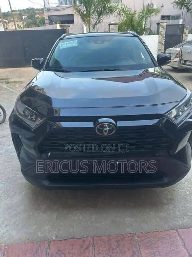 Toyota RAV4 LE AWD 2020 Black