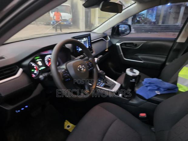Toyota RAV4 LE AWD 2020 Black