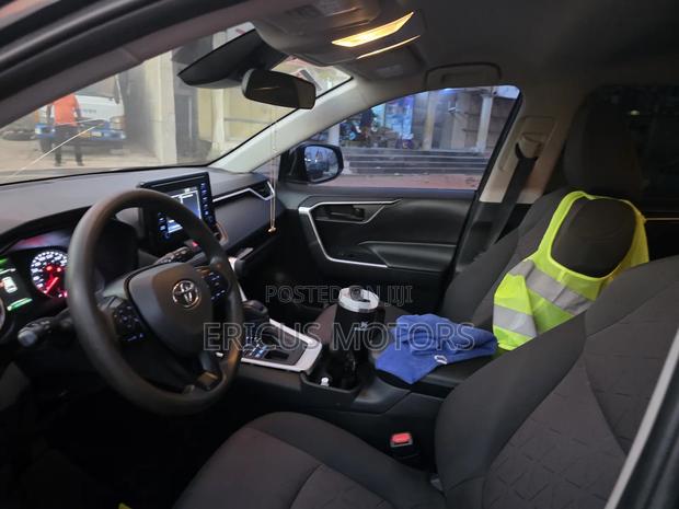 Toyota RAV4 LE AWD 2020 Black