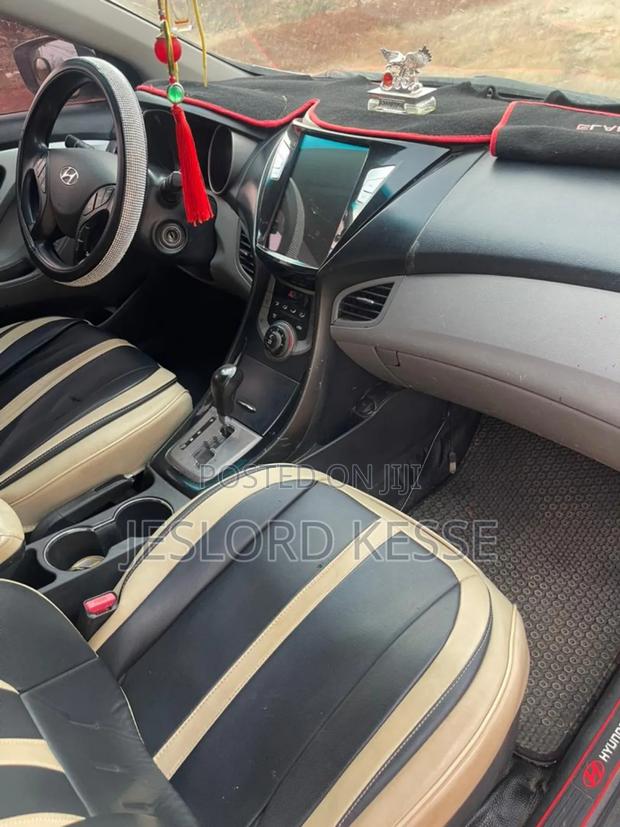 Hyundai Elantra 2013 White photo 2