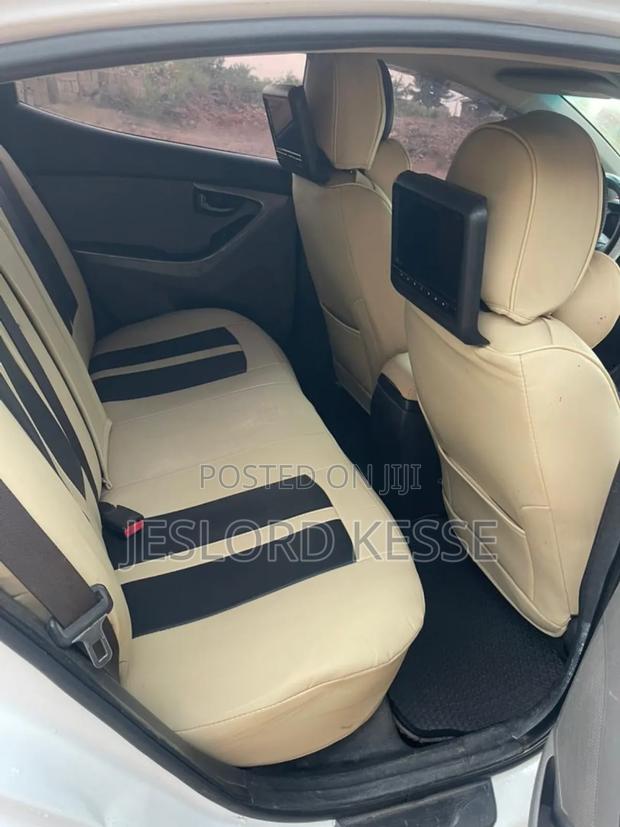 Hyundai Elantra 2013 White photo 4