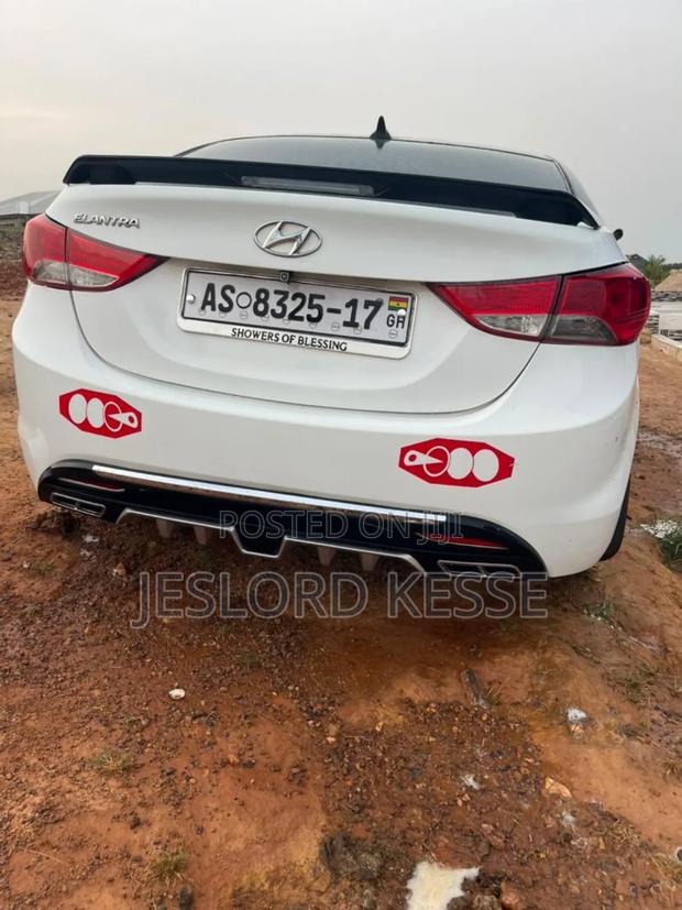 Hyundai Elantra 2013 White photo 6