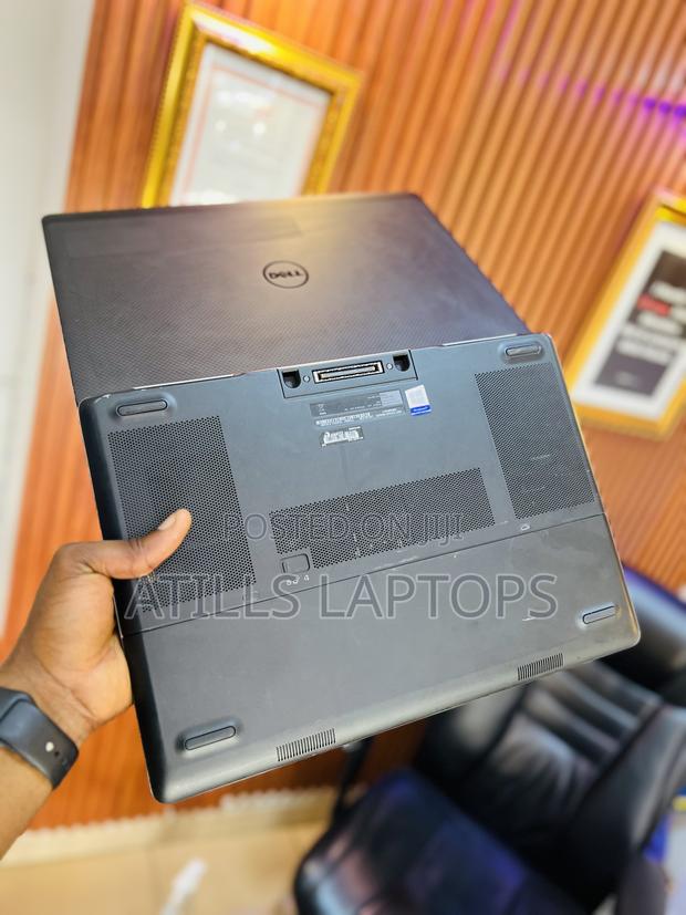 Laptop Dell Precision 15 7520 16GB Intel Core I7 SSD 1.5T photo 3