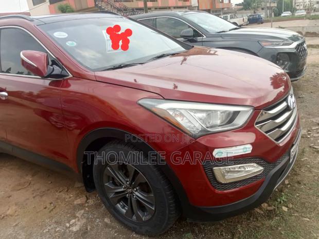 Hyundai Santa Fe 2015 Red photo 8