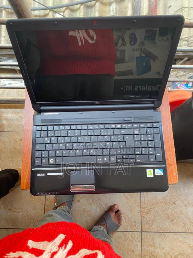 Laptop Fujitsu Amilo Pa3553 4GB Intel HDD 250GB photo 3