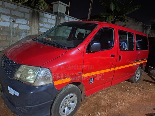 Toyota HiAce 2008 Red photo 4