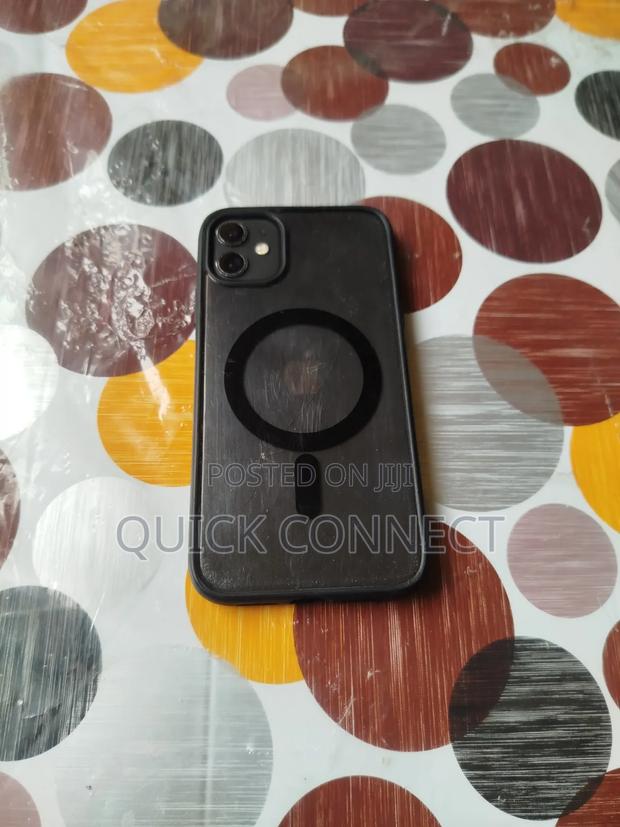 Apple iPhone 11 64 GB Black