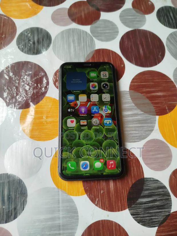 Apple iPhone 11 64 GB Black photo 2