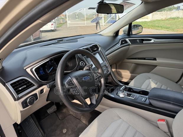 Ford Fusion SE AWD 2017 Beige