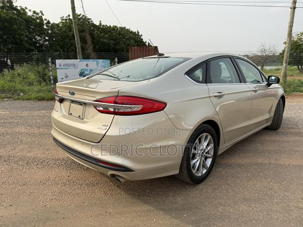 Ford Fusion SE AWD 2017 Beige