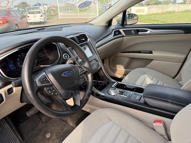 Ford Fusion SE AWD 2017 Beige