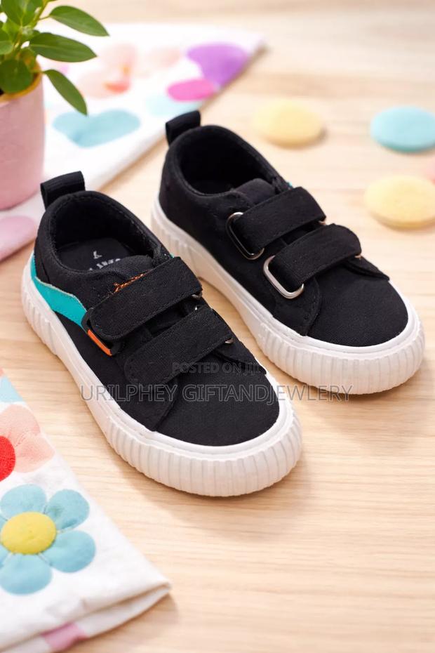 Kids Shoes photo 2