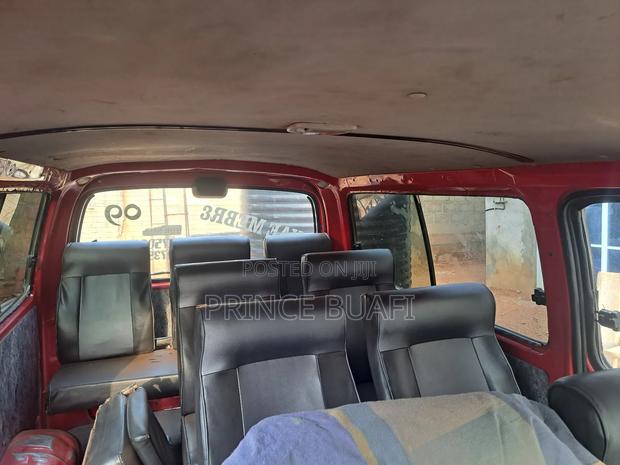 Toyota HiAce 2008 Red photo 6
