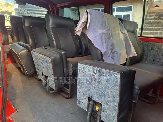 Toyota HiAce 2008 Red photo 8