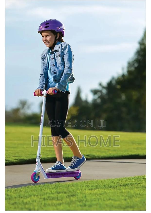 Razor Electric Party Pop Electric Light Up Scooter photo 2