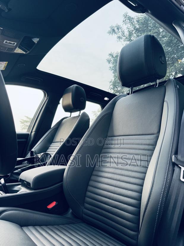 New Land Rover Discovery 2025 Black photo 3