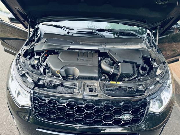 New Land Rover Discovery 2025 Black photo 2