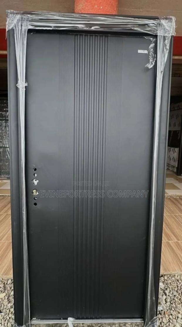 Quality Executive Sed Security Door;//One N Half Door//