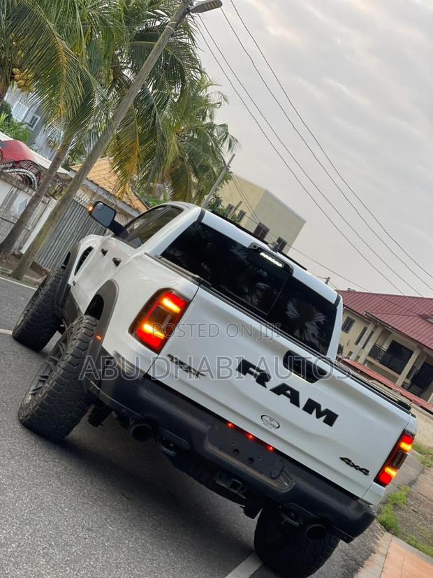 RAM 1500 TRX Crew Cab 4WD SB 2024 White photo 7